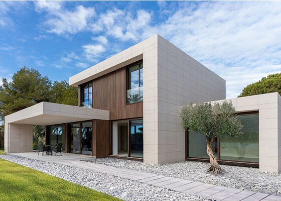 Villa prefabricada de lujo de 4 dormitorios con piscina | Casa de acero de calibre ligero con certificación ICC-ES